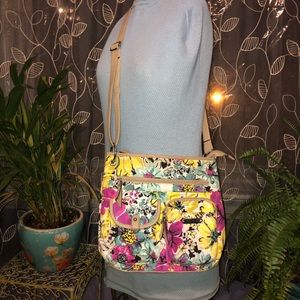 Crossbody purse with floral pattern